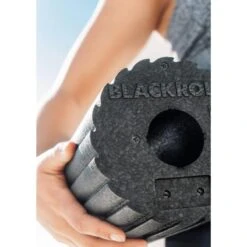 BLACKROLL® FLOW STANDARD Foam Roller Black -Équipement De Natation Boutique blackroll flow standard foam roller black 3