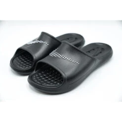 Tongs Nike Victori One, Noir, Hommes -Équipement De Natation Boutique tongs nike victori one noir hommes 2